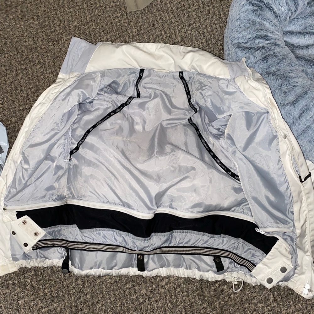 Nice winter jacket - Picture 2 of 6